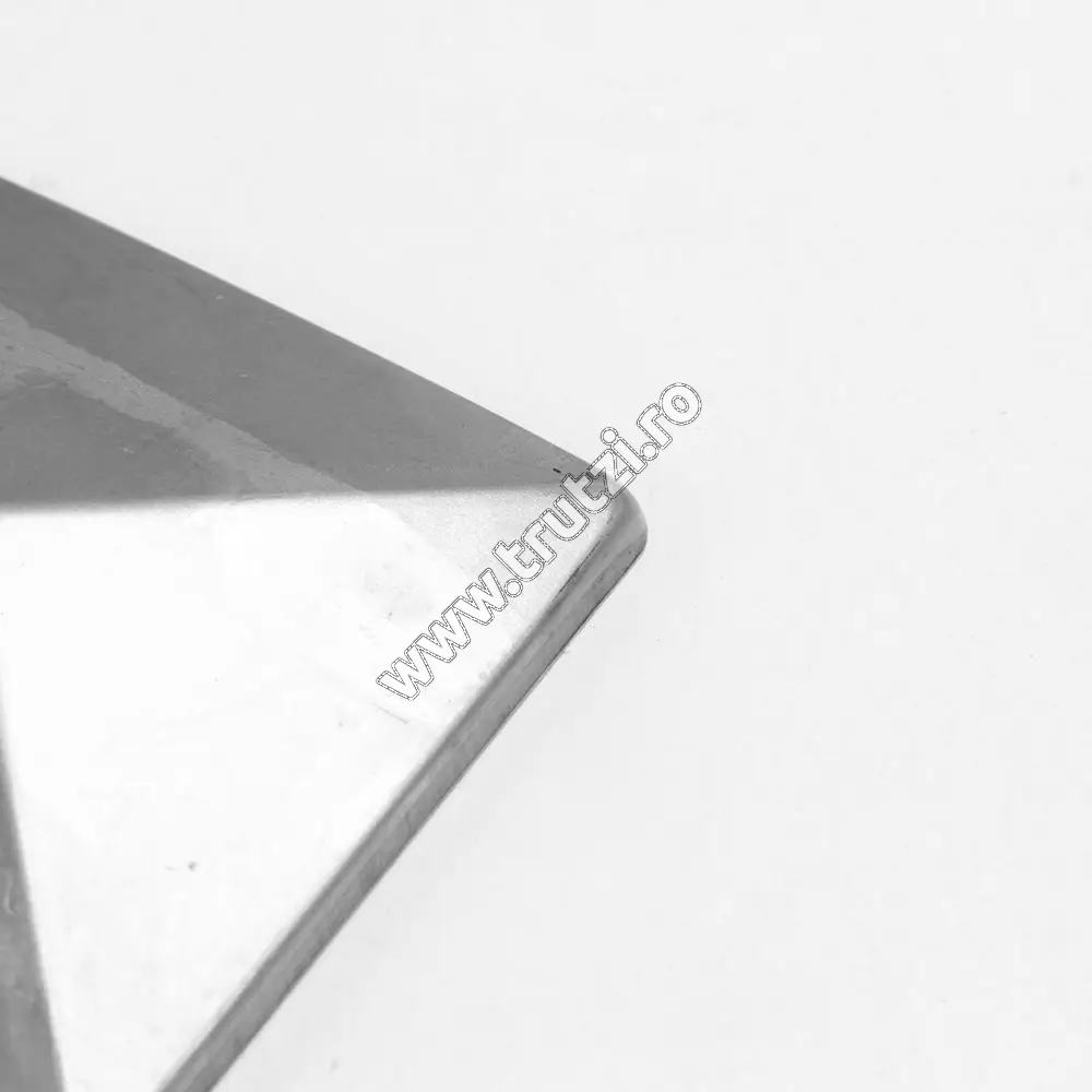 Capac pătrat din tablă bază 100x100mm, gr. 1mm