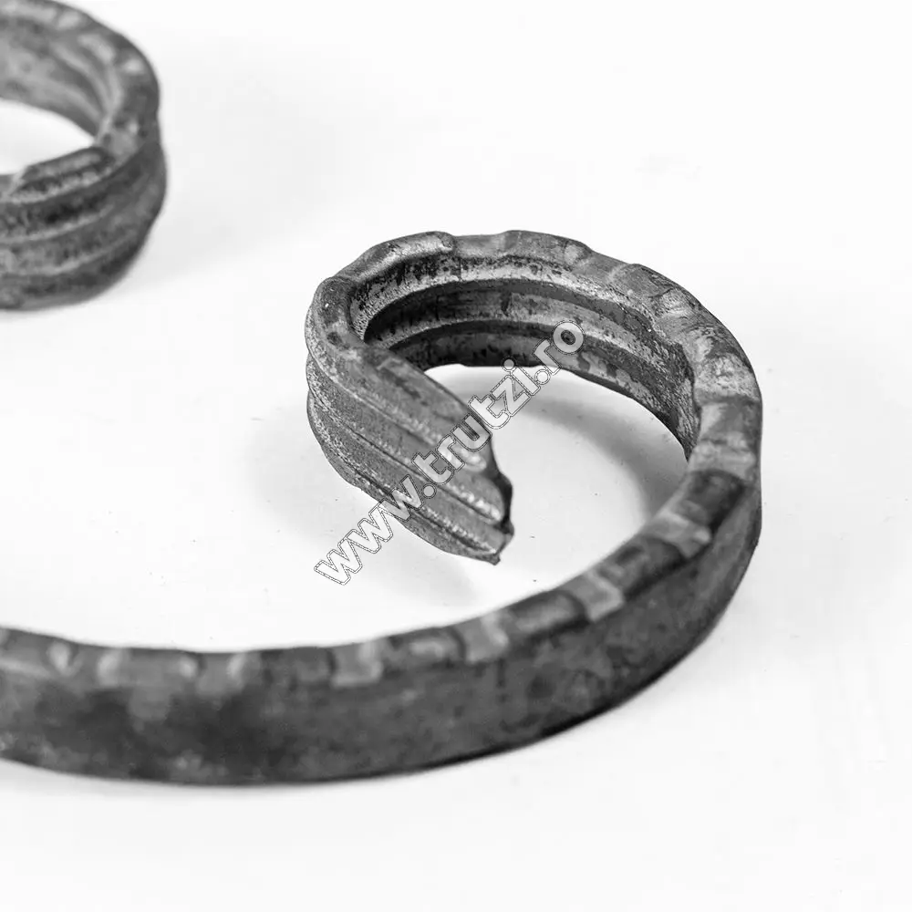 Element “C” sect. 12x5mm amprentat cant, H 130mm, L 75mm