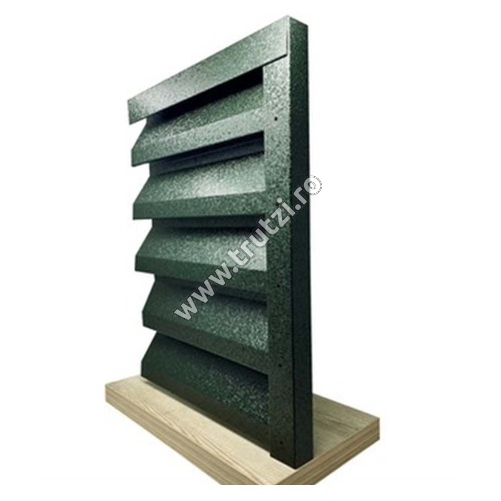 Imagine profil u vertical perforat v-mat structurat, verde ral 6005