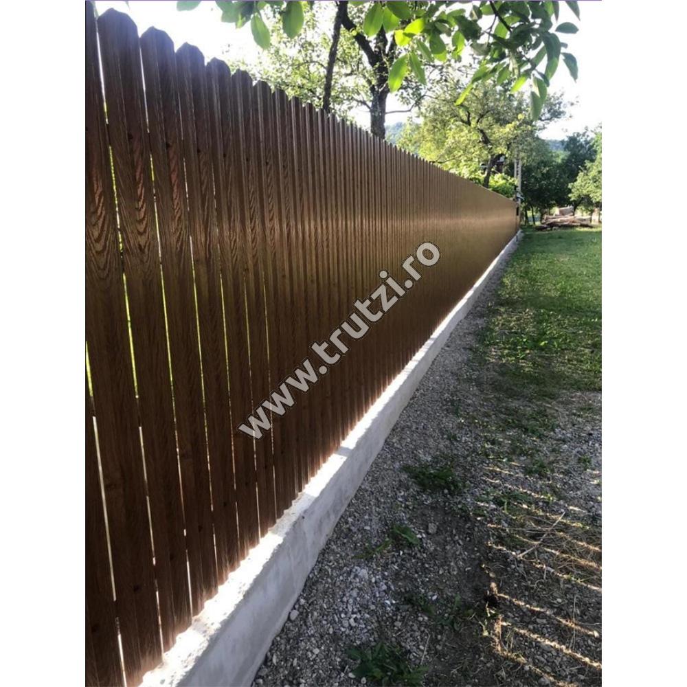 Șipcă metalică verticală gr.0.40 mm imitație lemn Nuc striat
